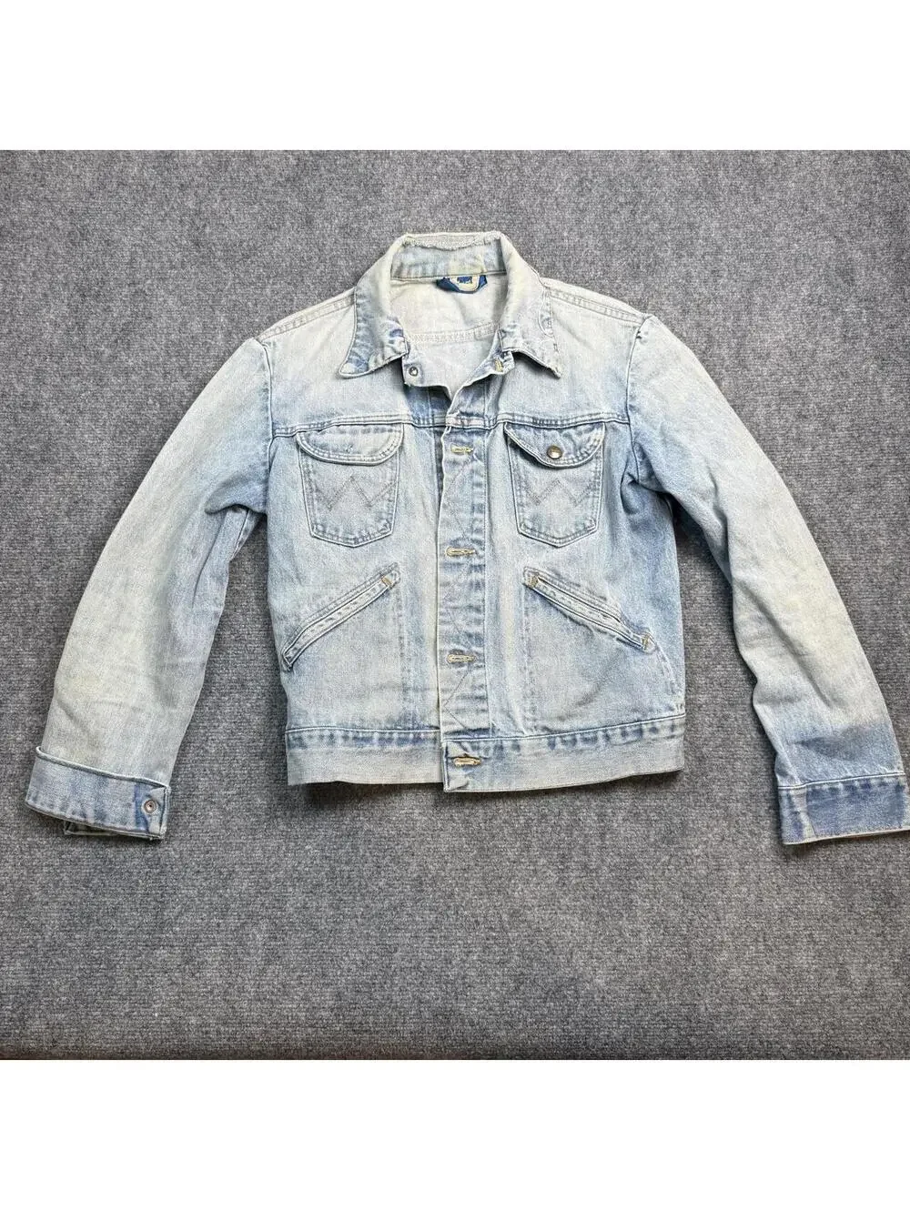 Wrangler blue denim jacket size 40